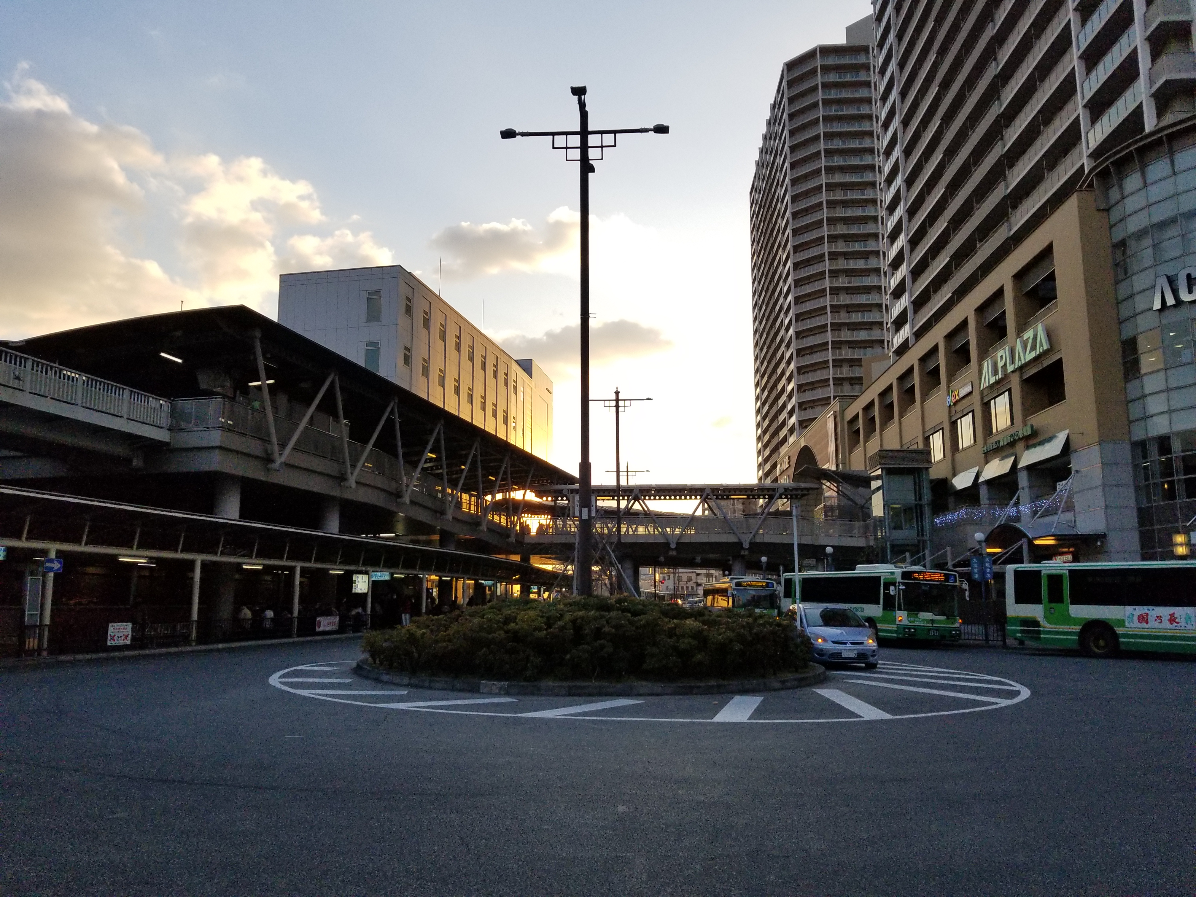 JR高槻駅